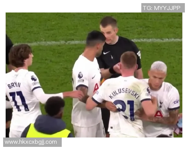 曼联主帅遭抨击,球队近3轮全败引众怒 曼联主帅遭抨击,球队近3轮全败引众怒